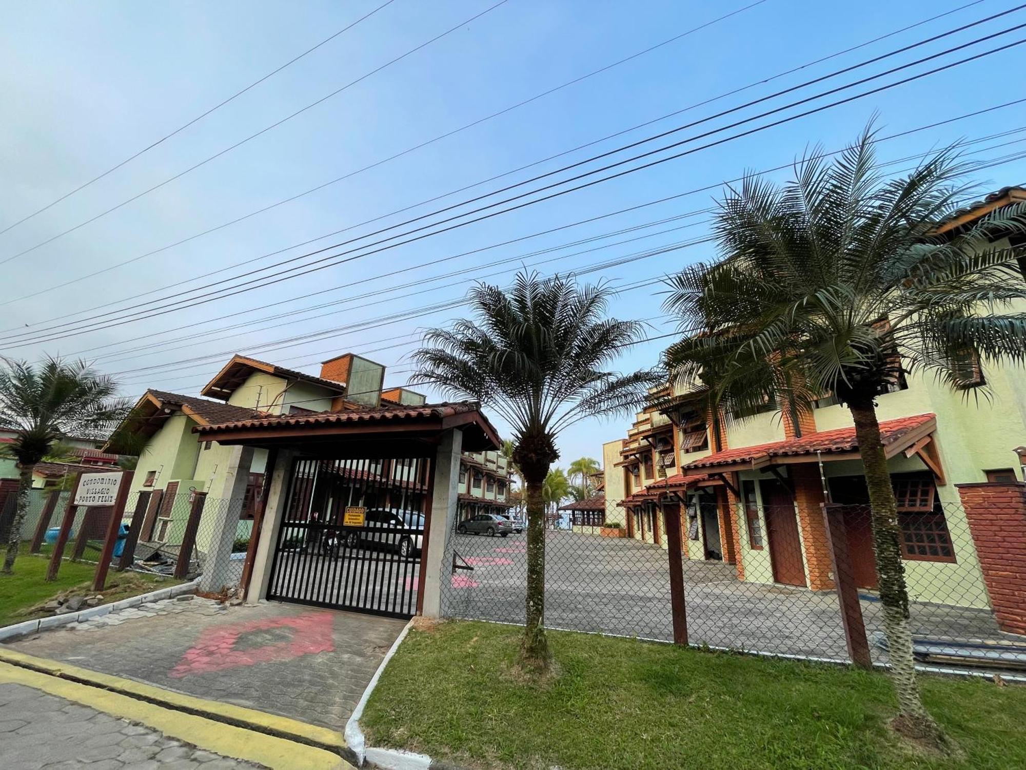 Pe Na Areia Na Praia Das Toninhas - Villagio 24 Porto Feliz Ubatuba Exterior photo