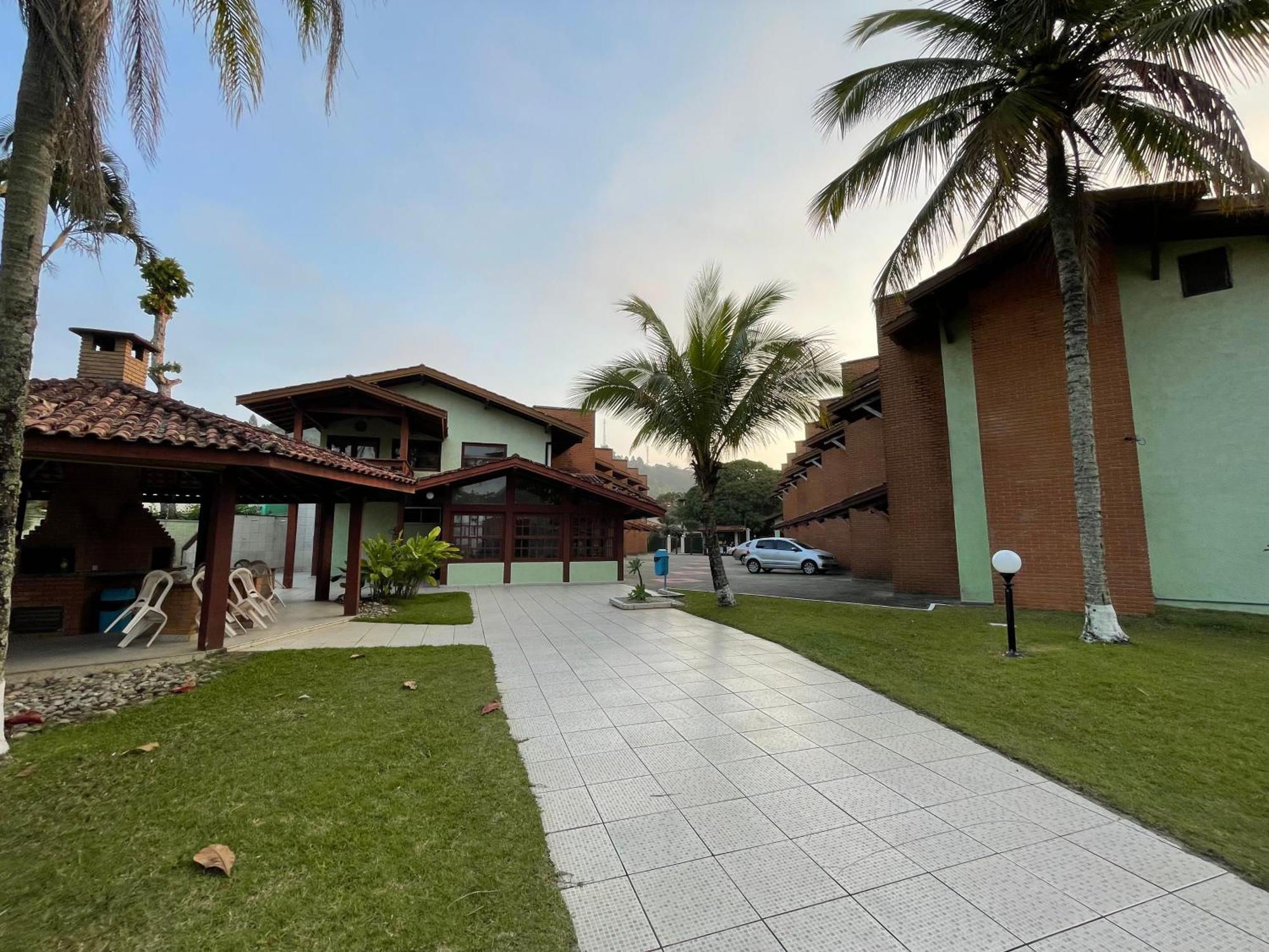 Pe Na Areia Na Praia Das Toninhas - Villagio 24 Porto Feliz Ubatuba Exterior photo